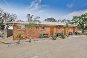 Red Cliffs Colonial Motor Lodge