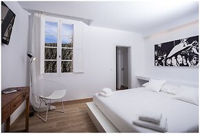 Cheap & Chic Hotel