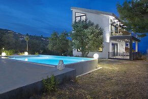 Entechnos Living