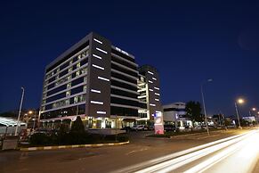 RYS Hotel & Restaurant
