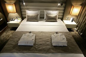 RYS Hotel & Restaurant