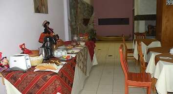 Cantuta Inn