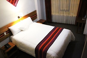 Cantuta Inn