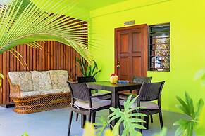 Coconut Row Boutique Hotel