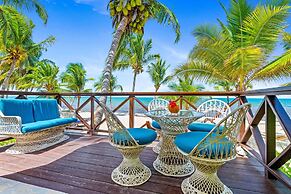 Coconut Row Boutique Hotel