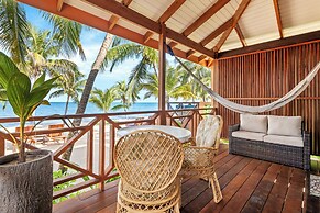 Coconut Row Boutique Hotel