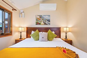 Coconut Row Boutique Hotel