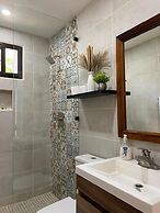 Coconut Row Boutique Hotel