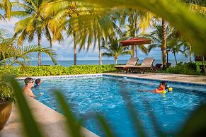 Coconut Row Boutique Hotel
