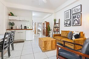 Coconut Row Boutique Hotel