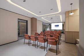 Holiday Inn Express Jinan Quancheng Square by IHG