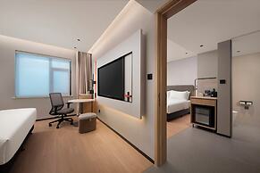 Holiday Inn Express Jinan Quancheng Square by IHG