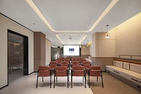 Holiday Inn Express Jinan Quancheng Square by IHG