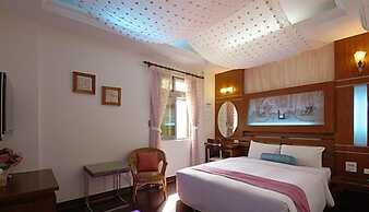 Seashell Bay Hotel