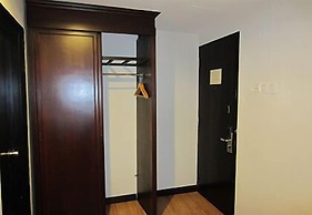 Lodge 18 Hotel