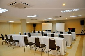 Lodge 18 Hotel