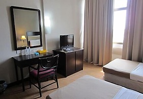 Lodge 18 Hotel