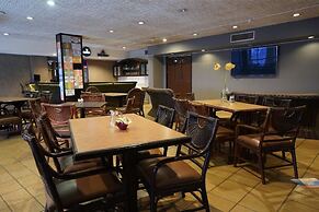 Lodge 18 Hotel