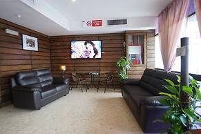 Lodge 18 Hotel