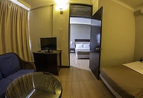 Lodge 18 Hotel