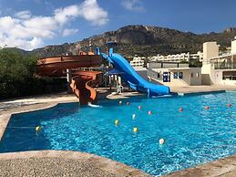Mare Blue Hotel