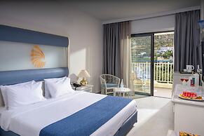 Mare Blue Hotel