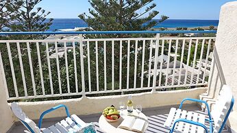 Mare Blue Hotel
