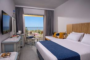 Mare Blue Hotel