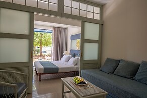 Mare Blue Hotel