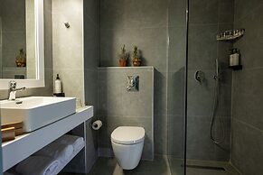 Mare Blue Hotel