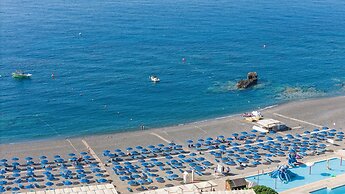 Mare Blue Hotel