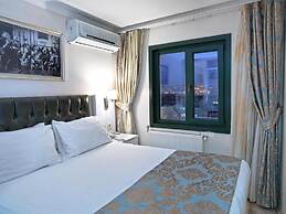 Monarch Hotel