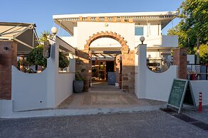 Ilioxenia Studio & Apartments