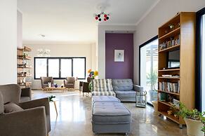 Ilioxenia Studio & Apartments