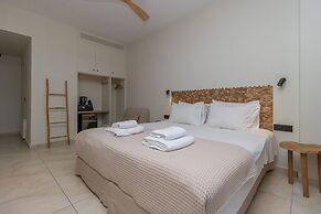 Artina Hotel
