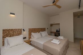 Artina Hotel