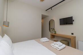 Artina Hotel