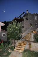 Dio Escapes Houses
