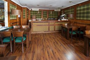 Hotel As Areas II