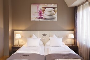 Empress Hotel
