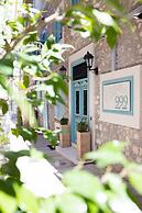 999 Luxury Hotel