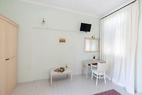 999 Luxury Hotel