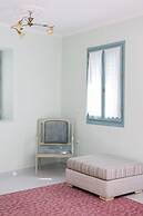 999 Luxury Hotel