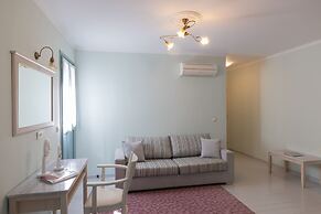 999 Luxury Hotel