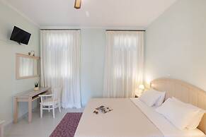 999 Luxury Hotel