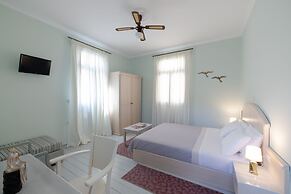 999 Luxury Hotel