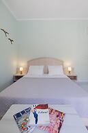 999 Luxury Hotel