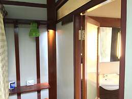 T Star Cottage