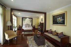 Santi Resort & Spa