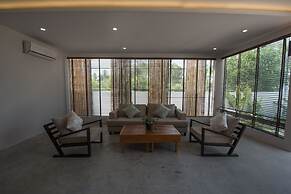 Ren Resort